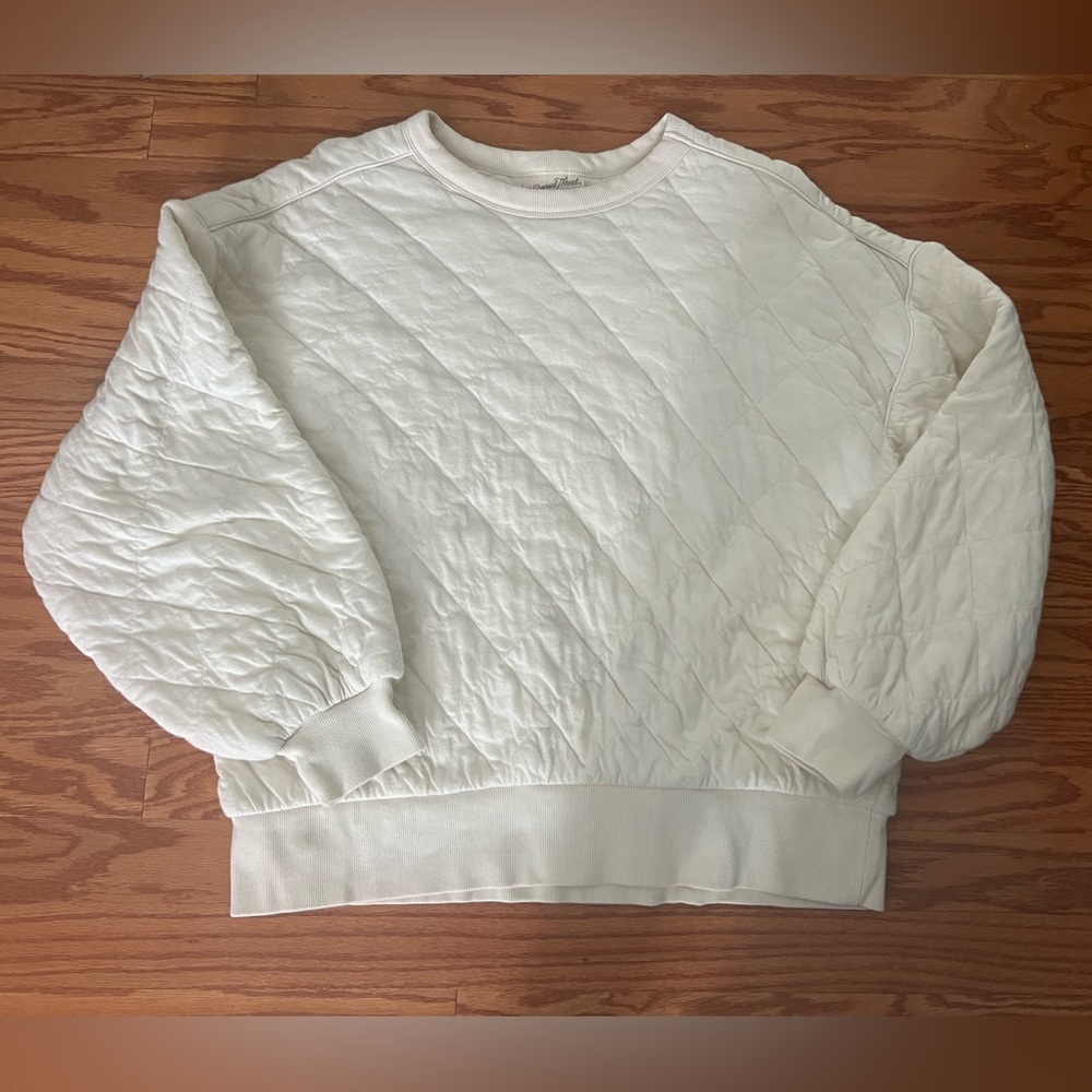 Universal Thread Quilted Sweatshirt - Medium